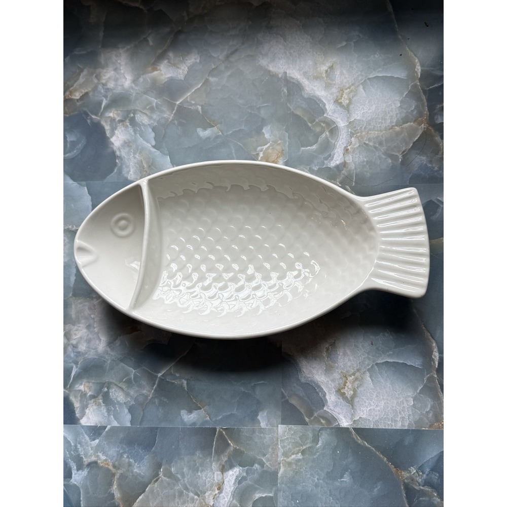 Vintage Hall Fish Shape Divided Serving Dish 11"x6"‎ White Stoneware USA